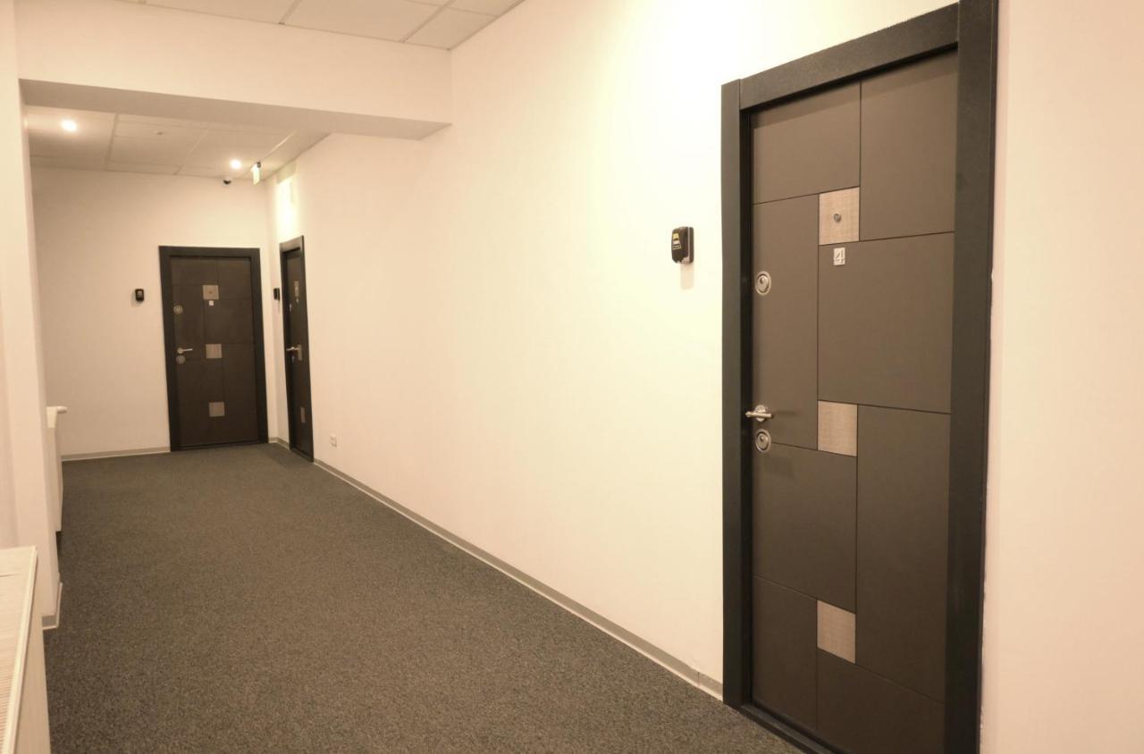 Luana Airport Apartments #3 Otopeni Eksteriør billede