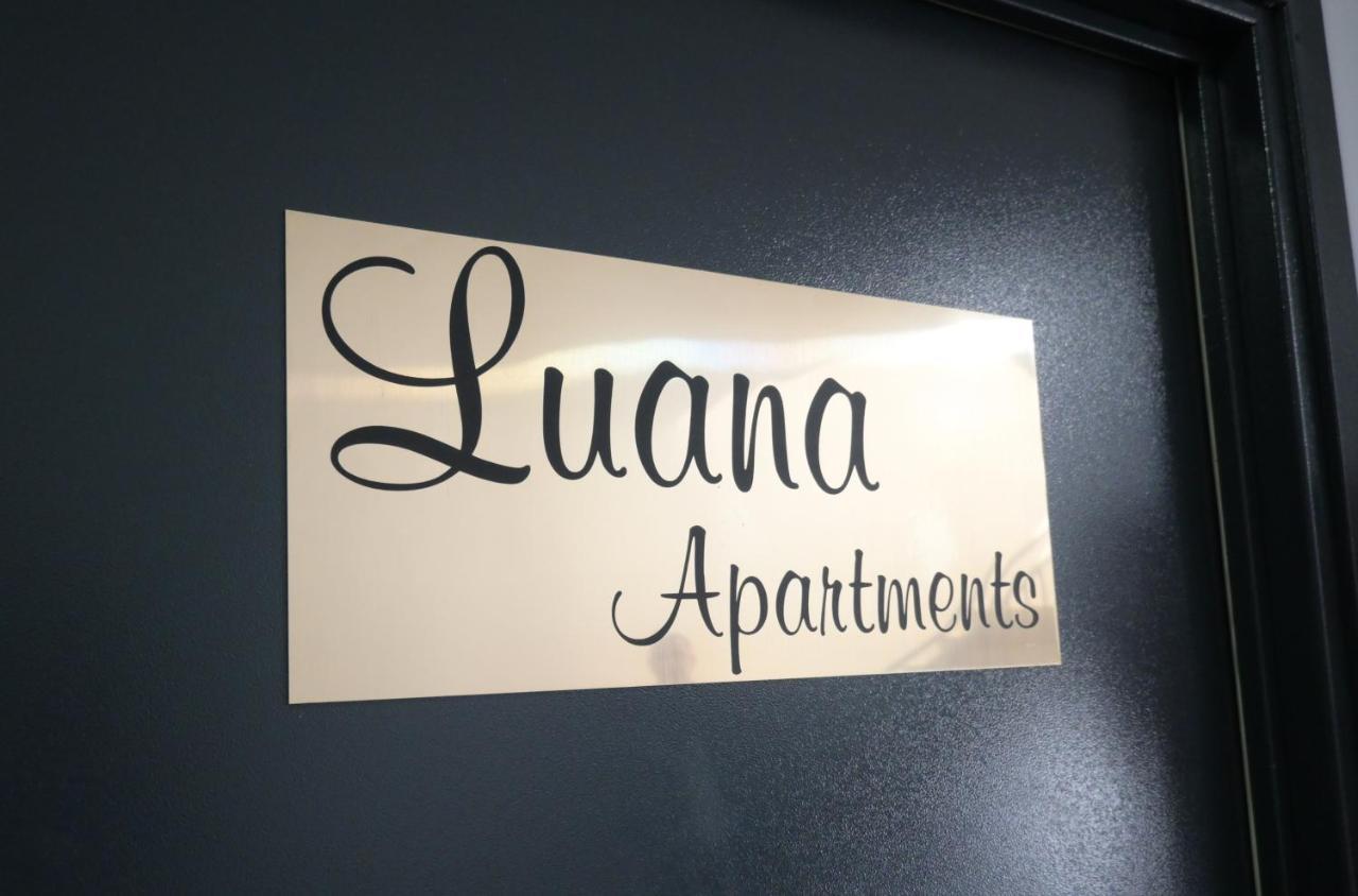 Luana Airport Apartments #3 Otopeni Eksteriør billede