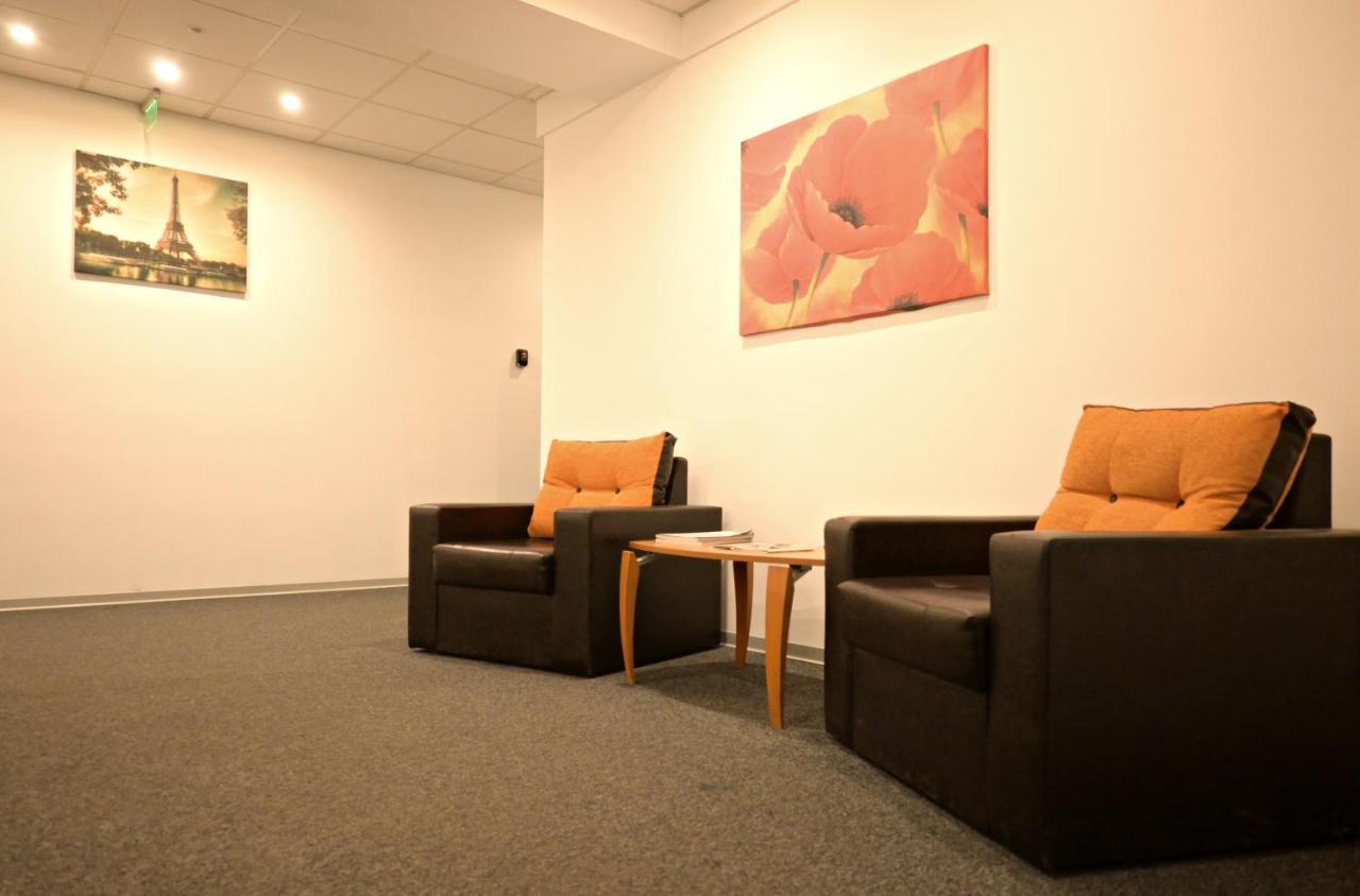 Luana Airport Apartments #3 Otopeni Eksteriør billede